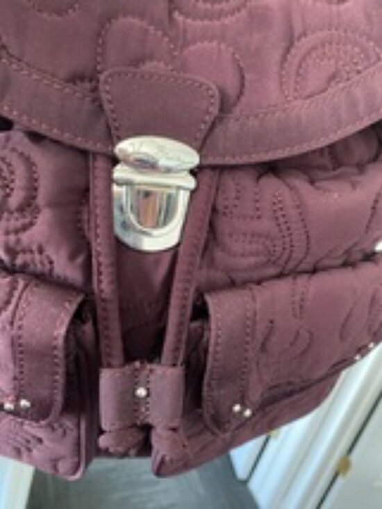 VERA BRADLEY Classic Metal Clasp Maroon Backpack Wine Microfiber Gorgeous & Rare